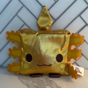 2022 Roblox Pet Simulator Deluxe Tech Gold Metallic Axolotl Collectible Series